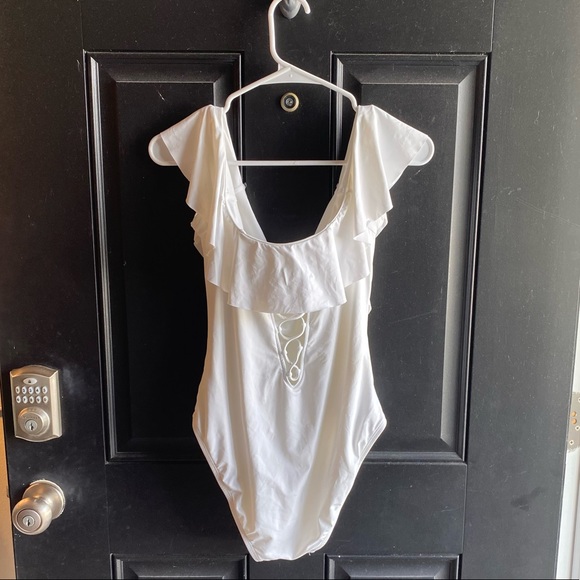 LA BLANCA Island Goddess Ruffled Tummy Control One Piece Swimsuit Size 8 - Picture 5 of 11